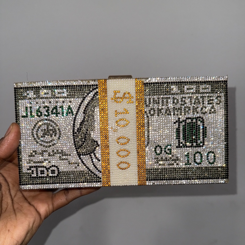 Money chain clutch